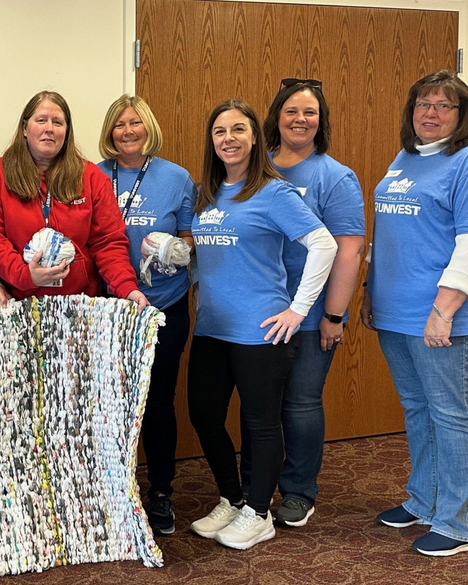 UnivestCorp's tweet photo. Members of the #UnivestFamily volunteered with Integrate for Good’s Sleeping Mat Project. These sleeping mats are made for individuals experiencing homelessness and offer warmth and comfort while helping reduce plastic waste. Learn more: https://t.co/1RR539JBrU 
#CommittedToLocal https://t.co/b0MC8qAIDz