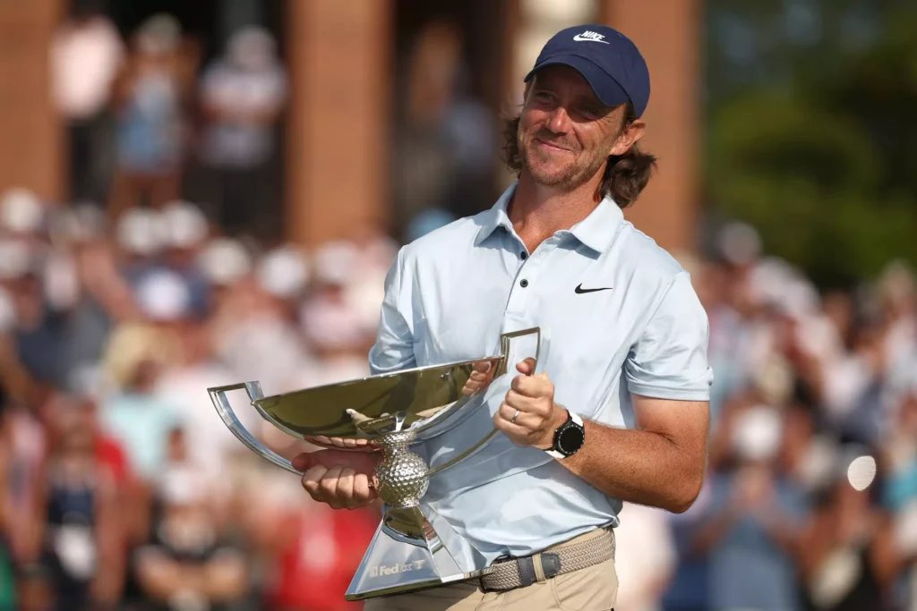 GolfIllustrate1's tweet image. The PGA Tour has announced its 2025 Player of the Year nominees: Scottie Scheffler, Rory McIlroy, Tommy Fleetwood, and Ben Griffin.

Voting runs Dec 4–12.

Who deserves the crown? 👀⛳️🏆

#golfnews #pgatour #playeroftheyear #golf #golflifestyle #champ #golfclub #golfculture