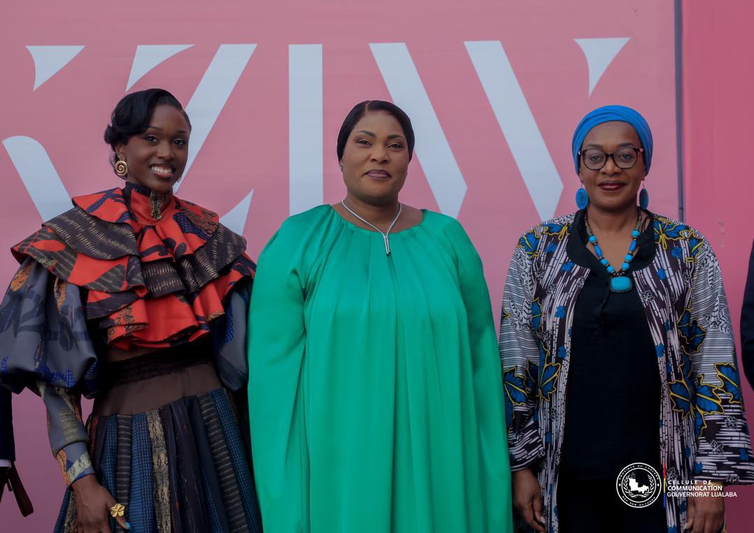 FifiMasukaSaini's tweet photo. 🇨🇩 Pendant quatre jours, #Kolwezi s’est imposée comme capitale congolaise de la mode. ✨ 
La Kolwezi Fashion Week a rassemblé créateurs, stylistes, modélistes et artistes autour d’un rendez-vous exceptionnel où la culture s’est exprimée sous toutes ses formes. https://t.co/PrHsWm1W6H