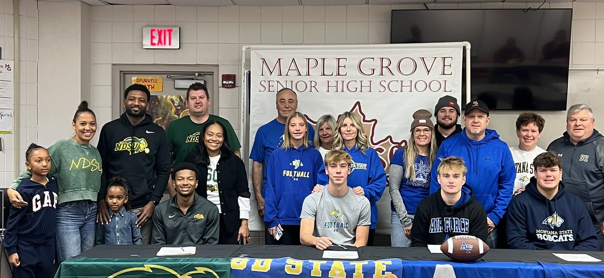 spurrlyman's tweet image. Congrats to these 4 amazing young men on committing and signing to their college/university this morning. Excited for these guys and what their futures hold!  Thank you to these players and amazing families for your time as a Crimson!  @Crimsonfootball #crimsonfamily