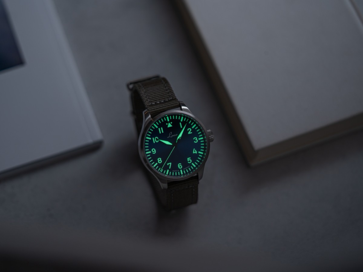 derelojes's tweet photo. Los nuevos Laco Augsburg y Aachen Blaue Stunde: una reinterpretación brillante del flieger clásico https://t.co/jIoOdHwfmK #Laco #LacoFlieger #derelojes https://t.co/33KI5gGOBB