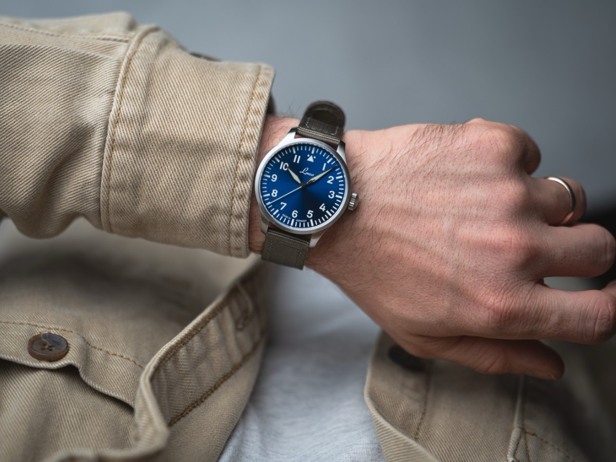 derelojes's tweet photo. Los nuevos Laco Augsburg y Aachen Blaue Stunde: una reinterpretación brillante del flieger clásico https://t.co/jIoOdHwfmK #Laco #LacoFlieger #derelojes https://t.co/33KI5gGOBB