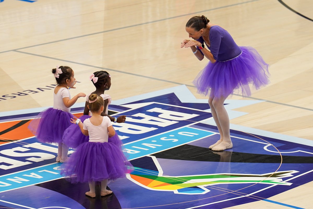 Paradise Jam tweet media