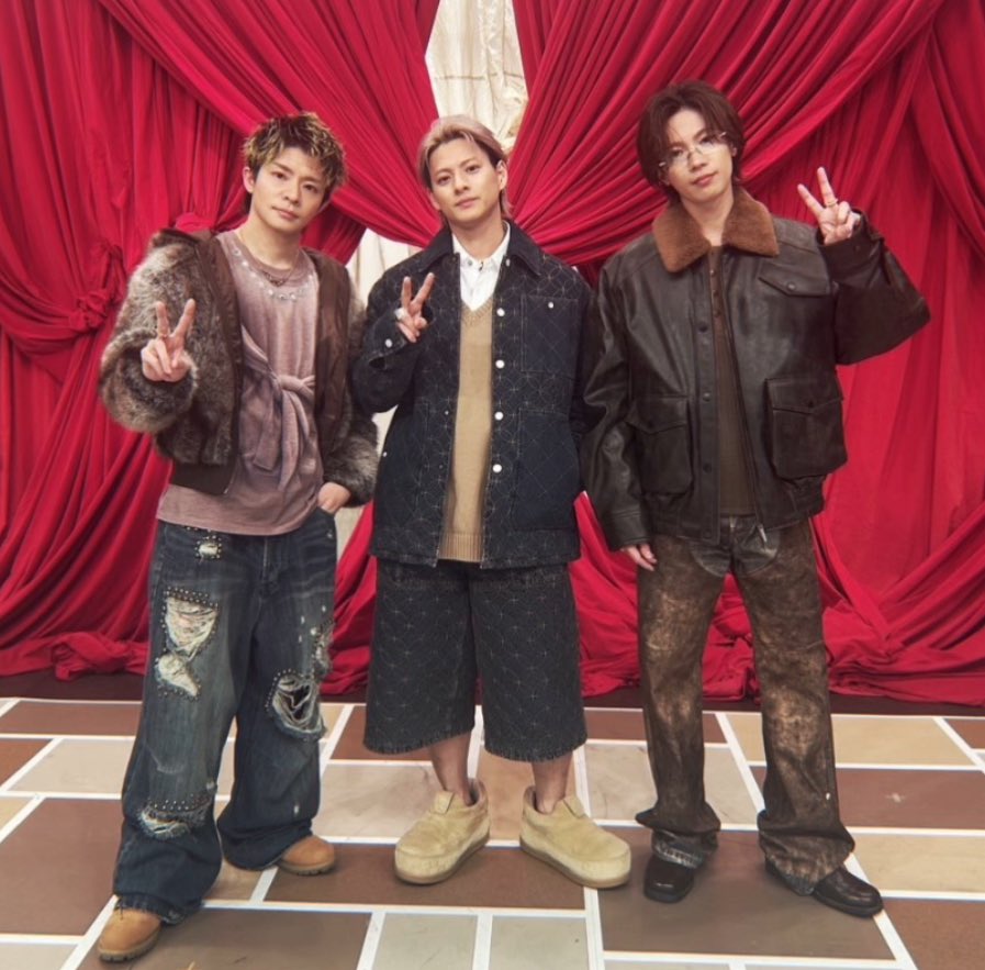 神宮寺勇太が美人×激渋衣装なのにインタビューで答える時は可愛いが球体展望室に溢れたね🩵これで上手いのエグしありがとうしかない🩵
3人の声も雰囲気も衣装もバランス完璧👌
#ATAMI地上波初披露 #Number_i_FNS歌謡祭