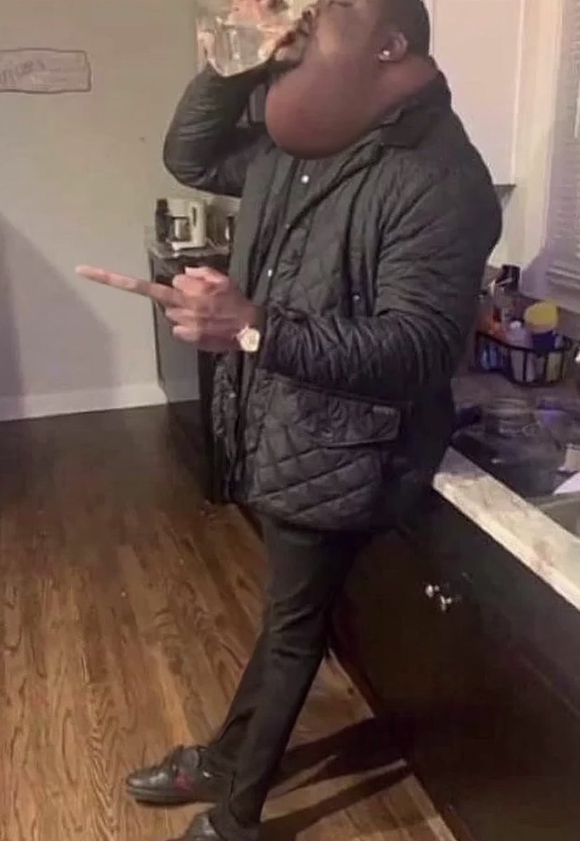 Erich🐒 tweet media