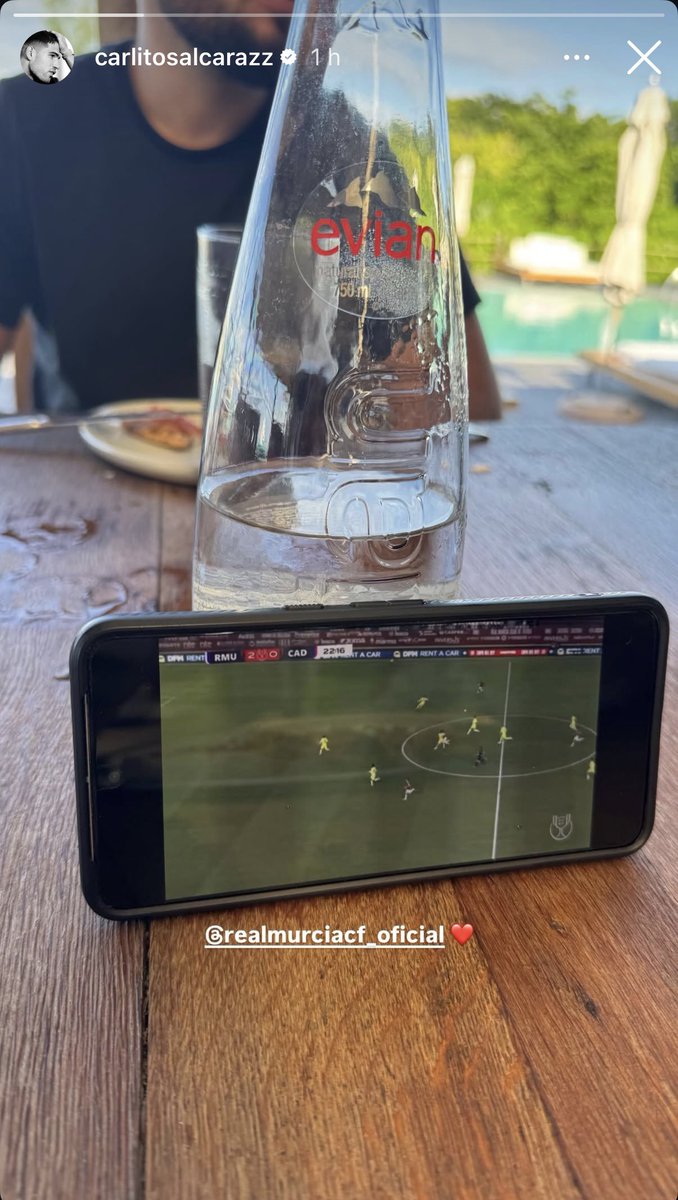 ¿Sois conscientes de que <a href="/carlosalcaraz/">Carlos Alcaraz</a> se ha metido a un enlace de dudosa procedencia para enchufarse este PARTIDAZO?

UNO DI NOI