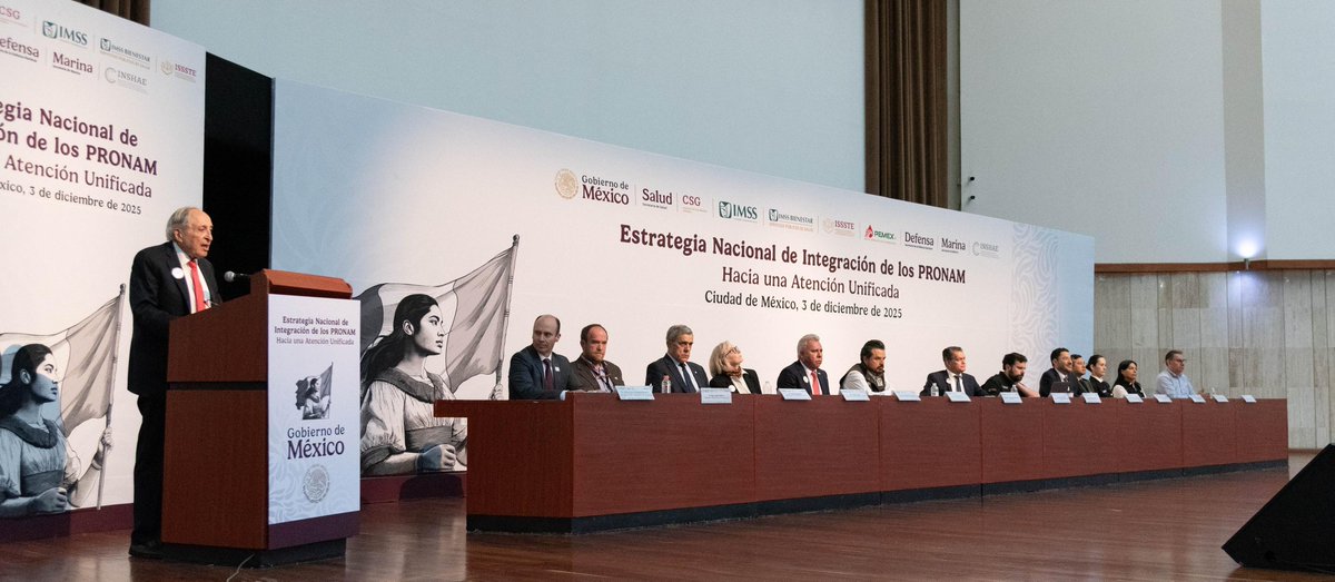 FSTSEmx's tweet photo. ¡Con gran entusiasmo compartamos esta excelente noticia!

Hoy, nuestro Presidente de la #FSTSE y del #SNTSA, el Licenciado @GarciaAyalaM participó en el lanzamiento de la "Estrategia Nacional de Integración de los PRONAM" Hacia una Atención Unificada, sin duda un paso histórico para fortalecer el sistema de salud público en México.

Agradecemos de manera muy especial la invitación y el liderazgo del Dr. David Kershenobich, Secretario de Salud, quien impulso esta iniciativa con visión de unidad y equidad en la atención médica.

Esta estrategia representa un avance fundamental que permitirá a las y los trabajadores de la salud brindar un servicio más coordinado, eficiente y de mayor calidad a millones de mexicanas y mexicanos. 

¡Es un compromiso cumplido con la base trabajadora y con la población!

¡Por un sistema de salud unificado, fuerte y al servicio del pueblo!

#FSTSE 
#SNTSA #EstrategiaNacionalPRONAM #SaludParaTodasYTodos 
⚕️🇲🇽