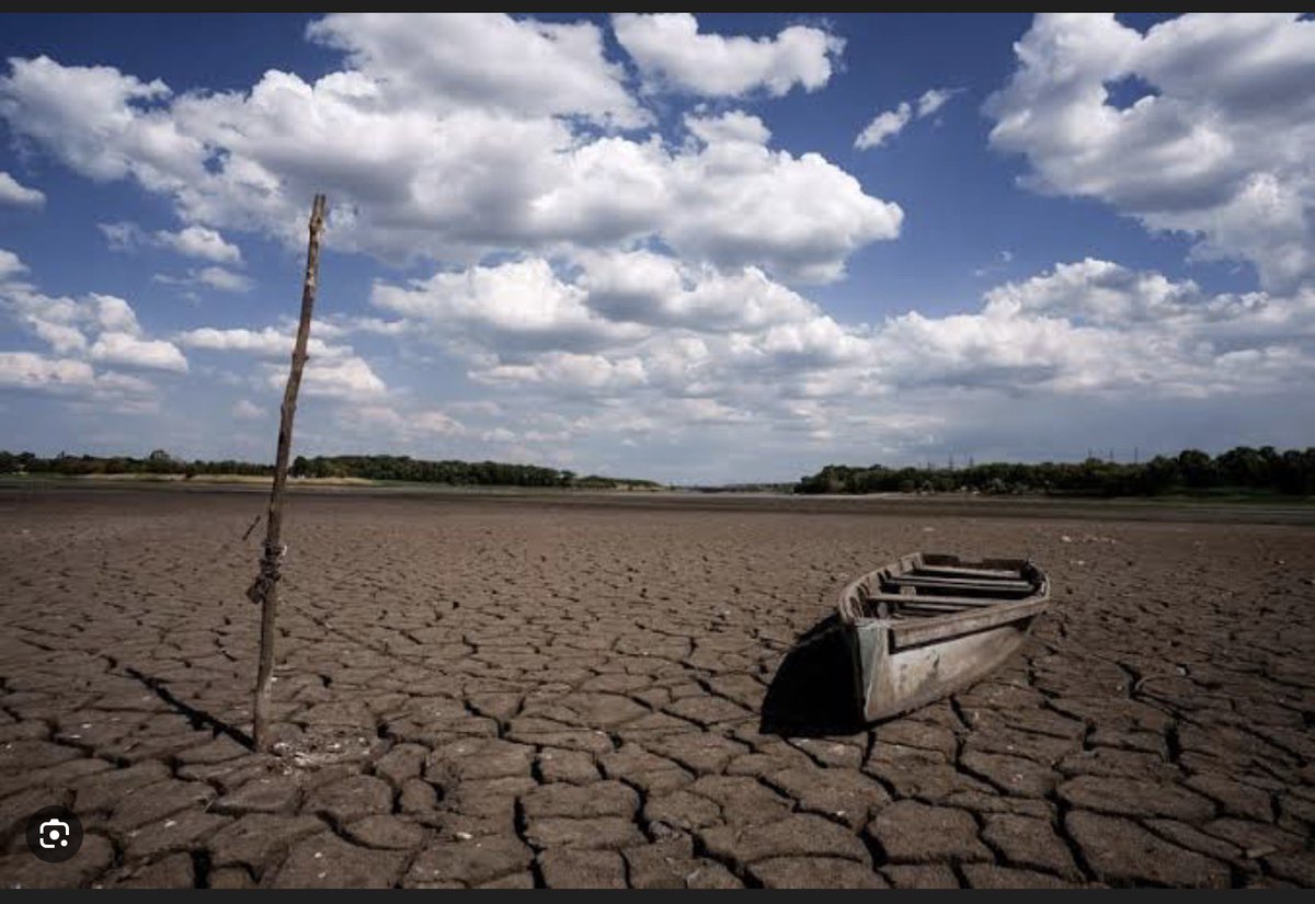 1/8 Ситуация с водой на оккупированный территориях достигла своего апогея. Распространите по-максимуму. Жесть из моего города Макеевка:

После того как россияне уничтожили в процессе бесчисленных штурмов и бомбежек по всей протяженности Донецкой области, единственную водную