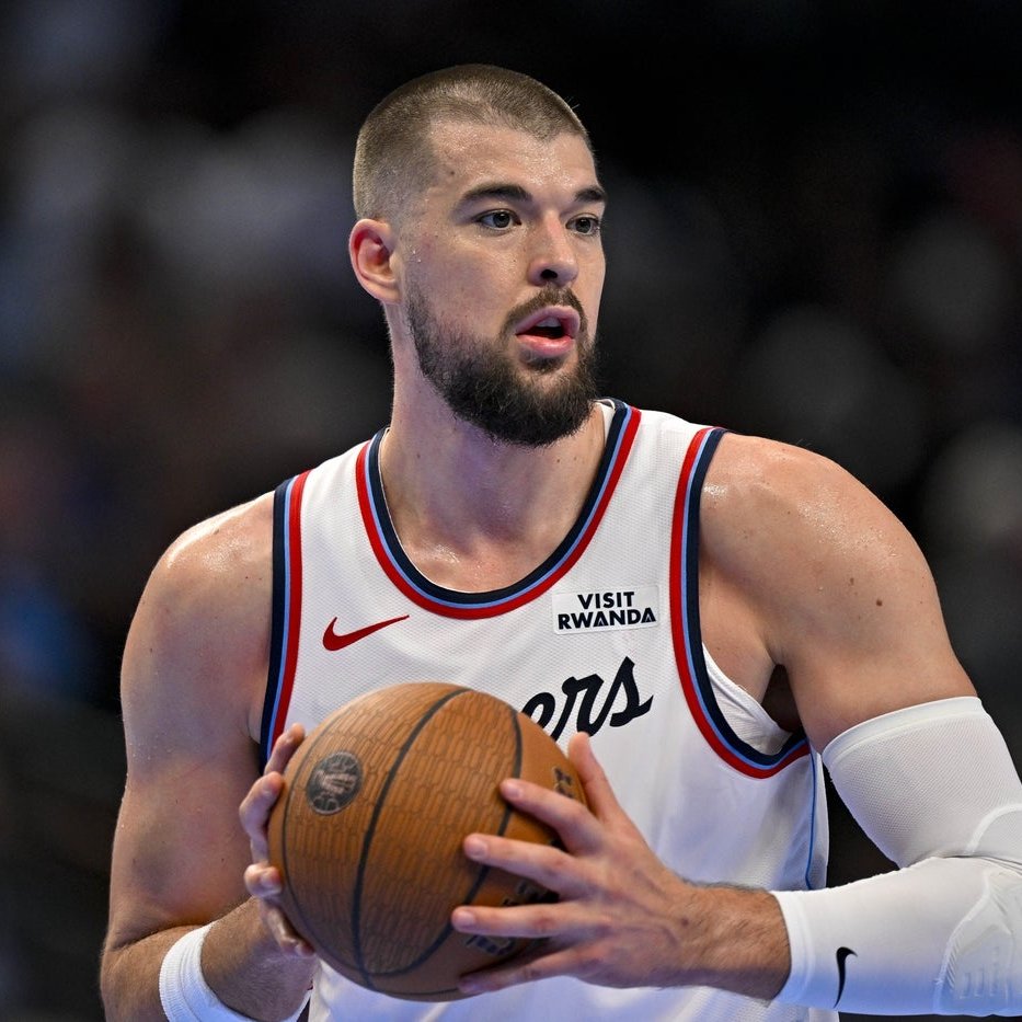 ClutchPoints tweet media