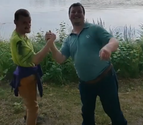 Ein Duo fast so dynamisch wie <a href="/MongoVip/">MAC ᗰOᑎGO™ SEO vom Kanal Mongomedial</a> und <a href="/Quasseltier/">des Kwasselsche vom Büdle</a>