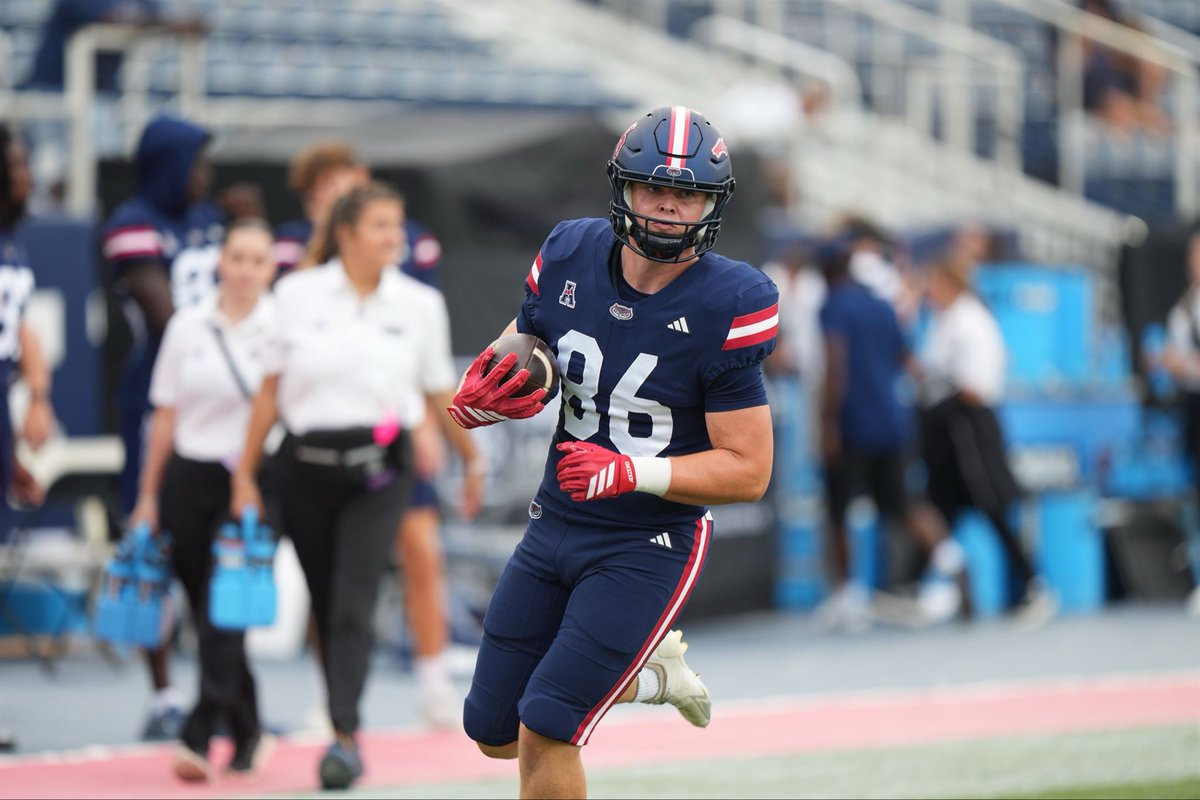 Billy Lyons tweet media