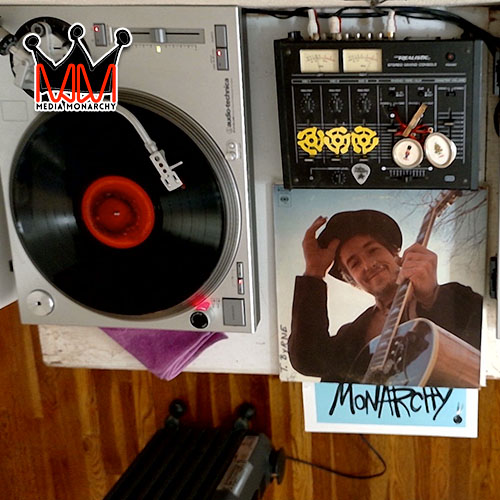 mediamonarchy's tweet photo. Media Monarchy plays Carly Pearce, Sara Bareilles x Brandi Carlile, Red Sovine and more on #PumpUpThaVolume for #December3, 2025. ♬ MP3/Notes/Links: https://t.co/Z9GmW9Euyk // #FoodWorldOrder #Monarchy20 https://t.co/PZ3BN31FKP