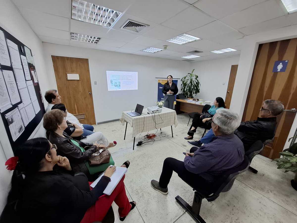 perniareyes's tweet image. #UCAT | Ayer se realizó el "III Seminario de Derecho Administrativo y Derecho Público" para profesores, organizado por la Cátedra Fundacional Allan Brewer-Carías de Derecho Público de la @notiucat. En él se pudo conocer sobre sus investigaciones y presentar propuestas de estudio.