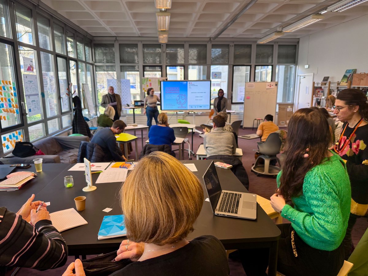 🔍 Coopération, reconnaissance, explicitation et diversité : des clés pour renforcer le lien école-familles évoqués lors d'un atelier associé du <a href="/Cnesco/">collins nesco</a>, porté par l’EAFC de l'<a href="/acstrasbourg/">Académie Strasbourg</a> et <a href="/Canope_DTGE/">Réseau Canopé Grand Est</a>. Merci à Pierre Périer pour son éclairage précieux sur la coéducation !