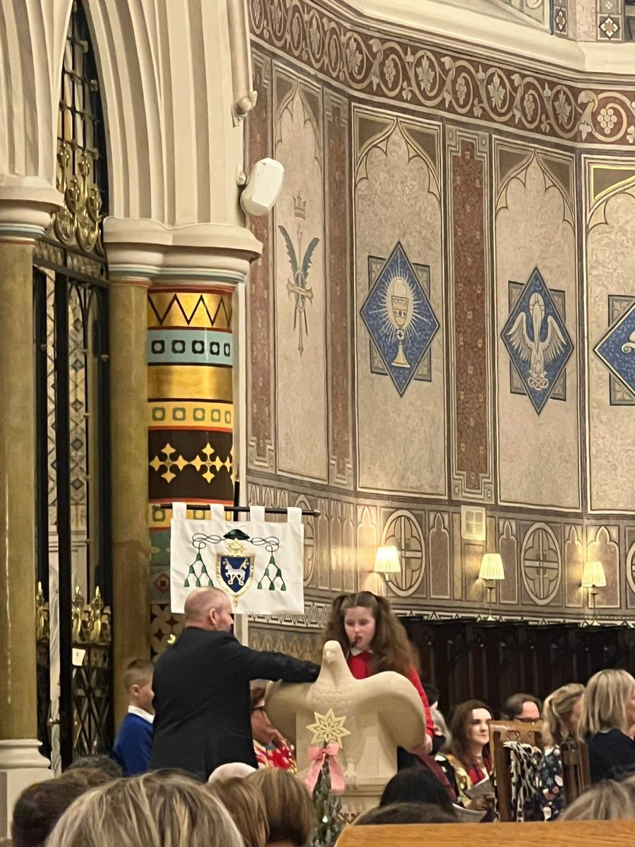 Fabulous night at the West Belfast Schools’ Carol Service in St Peter’s Cathedral, all the children were amazing 🎅🎄👏👏<a href="/WestBelfastPB/">WBPB</a> <a href="/angie_mervyn/">Angie Mervyn</a>