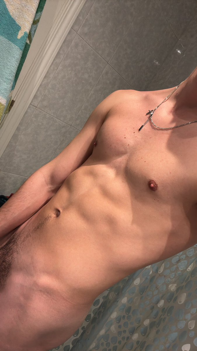 jjay_20_'s tweet photo. quien viene a chuparmela? https://t.co/ffUhuRdEMC