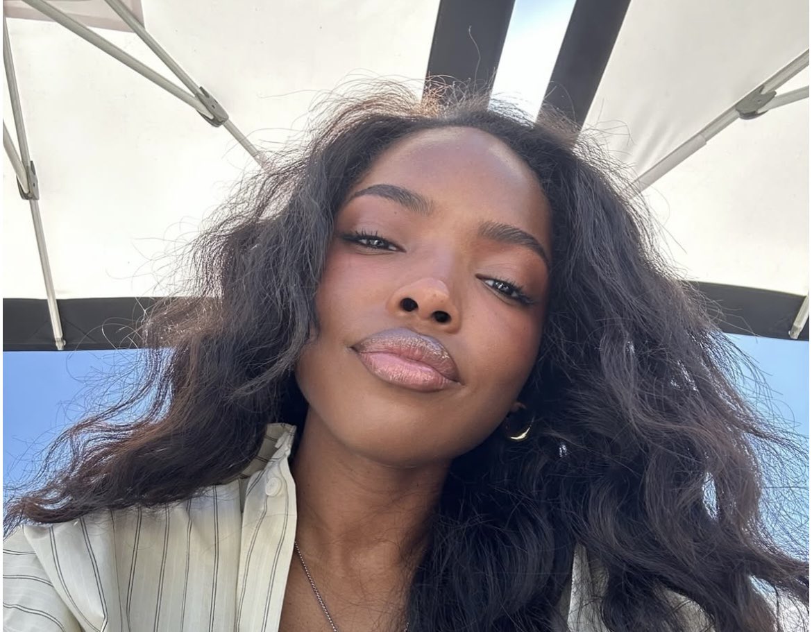 Somebody get them in a movie as sisters