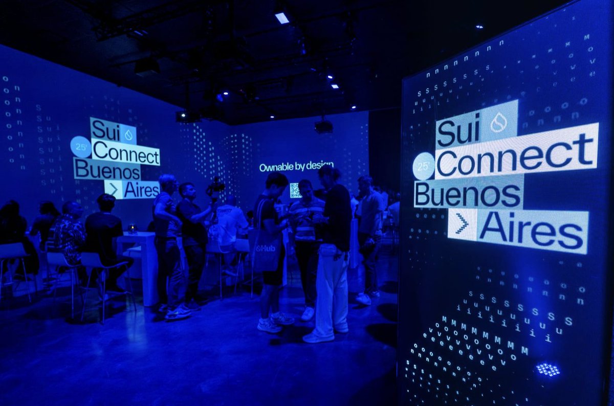 WalrusProtocol's tweet image. From one builder working alone to an entire LATAM community connected 🌎

This is what happens when you give developers the right infrastructure. Sui + Walrus hitting different 🦭