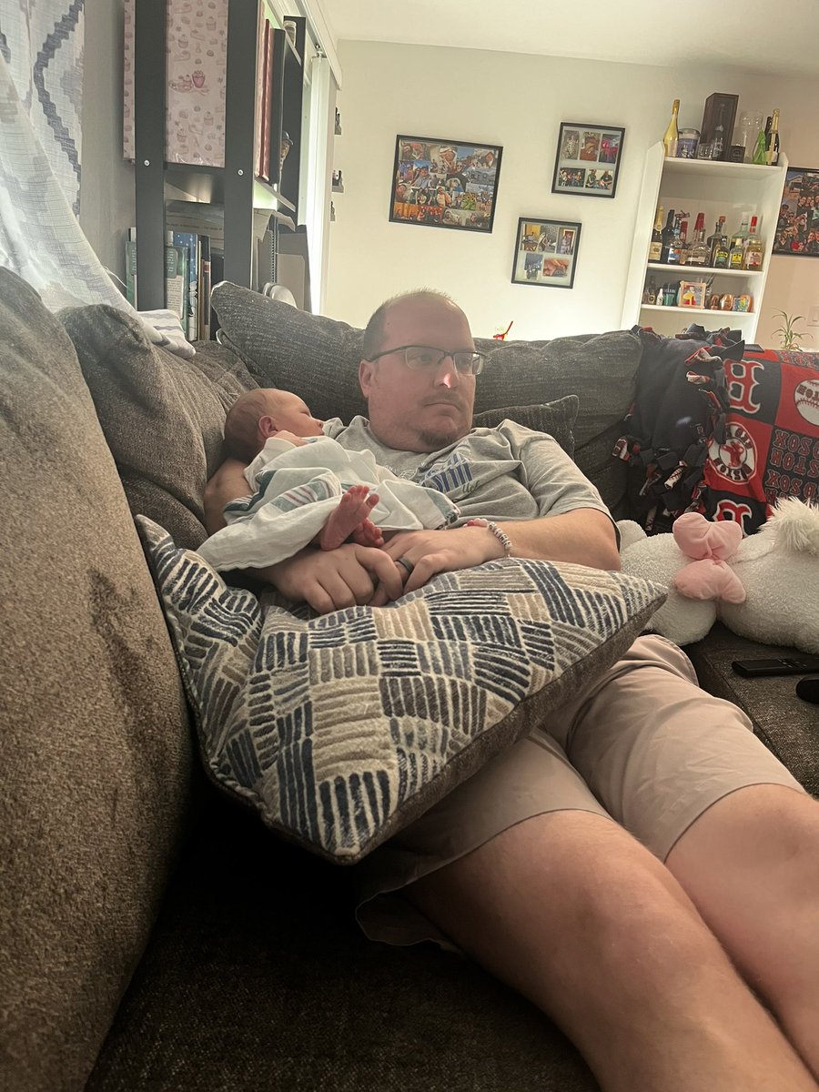 smhowell23's tweet photo. Finally woke from his nap to watch the second half. @LFC newest fan only 2 days old.  #YNWA  #FirstGame #LFCSUN https://t.co/qmy4A2WOcO