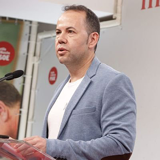 El alcalde de Herencia anuncia la suspensión de licencias para la construcción de plantas de biometano, por Pablo Díaz-Pintado. Léalo en revistaenologos.es