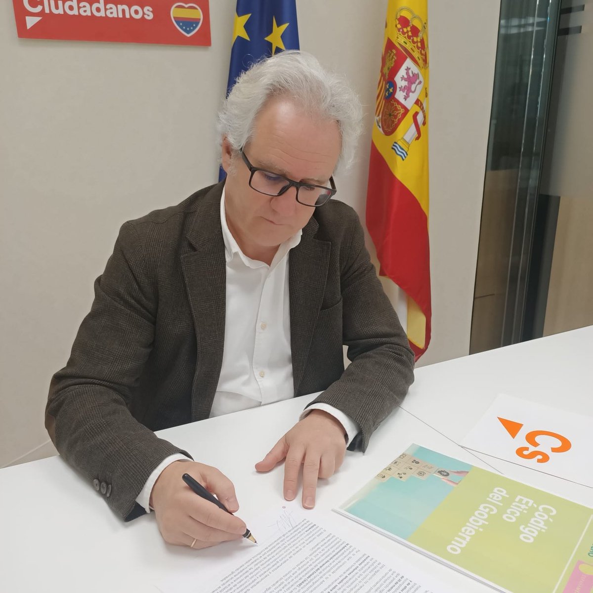 Ciudadanos se suma a los partidos y organizaciones de toda España que apoyan el Código Ético del Gobierno. ¿Para cuándo la firma del Gobierno y la oposición?