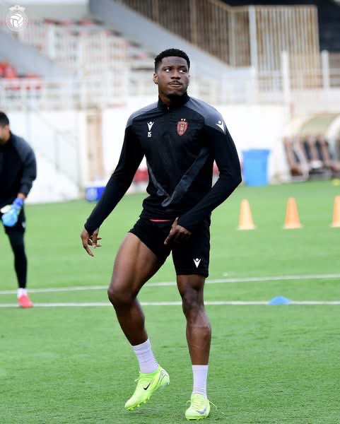 USMAofficiel's tweet image. Final training session before heading to face NC Magra 

#Algeriancup #Allezlesrouges 🔴⚫️🏆