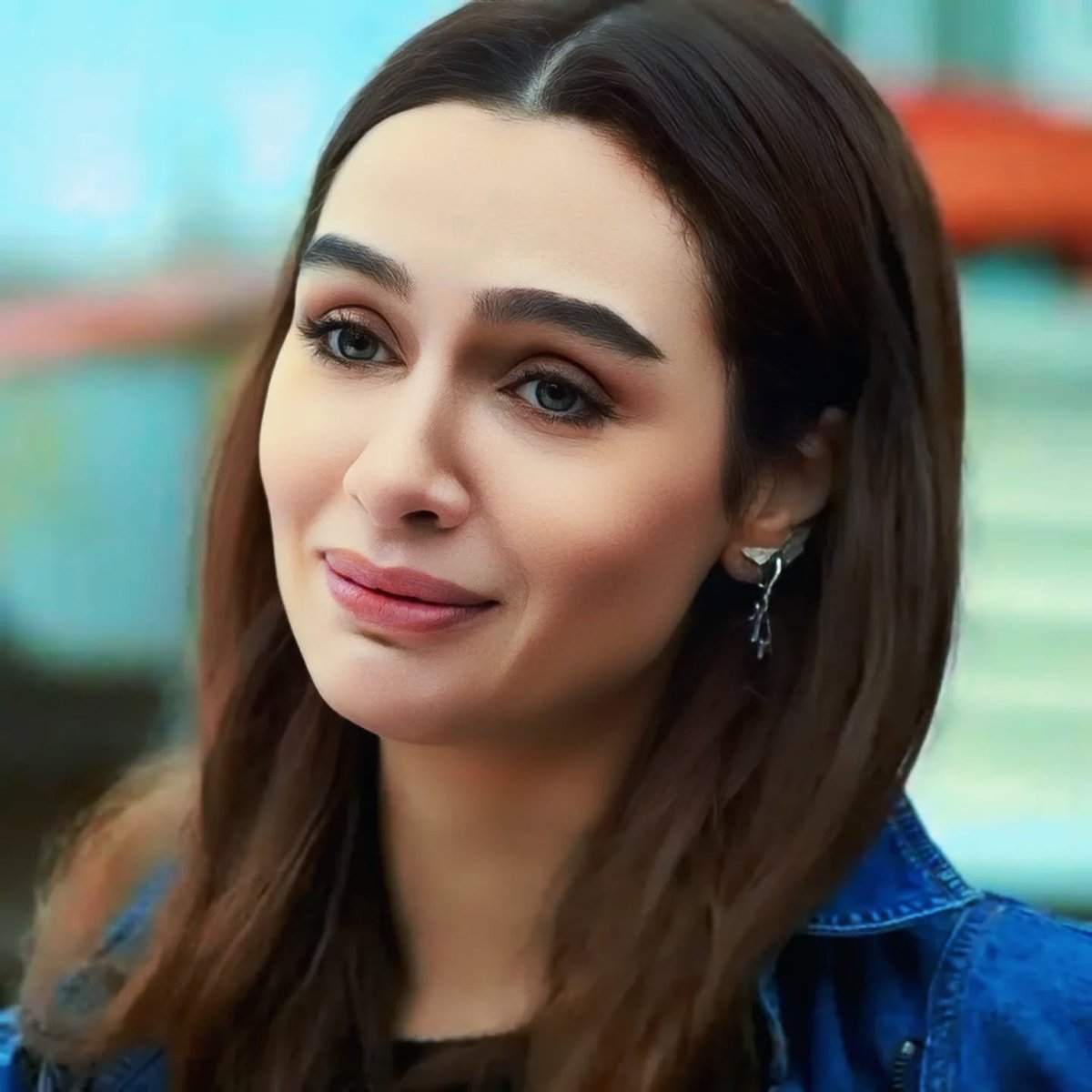 Your beauty, my lovely Birce, is made up of your smile and your gaze - I love you ❤️❤️❤️
#birceakalay