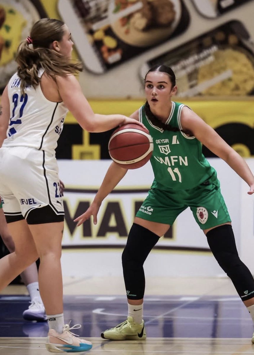 Great win tonight at home against a good Stjarnan team.
Way to come back after the defeat last round.
We showed our strength as a team 💚
Still nr.1 in the league after 10 rounds ✅

Played 23 min 
18 points
5 rebounds 
2 assists 
2 steals