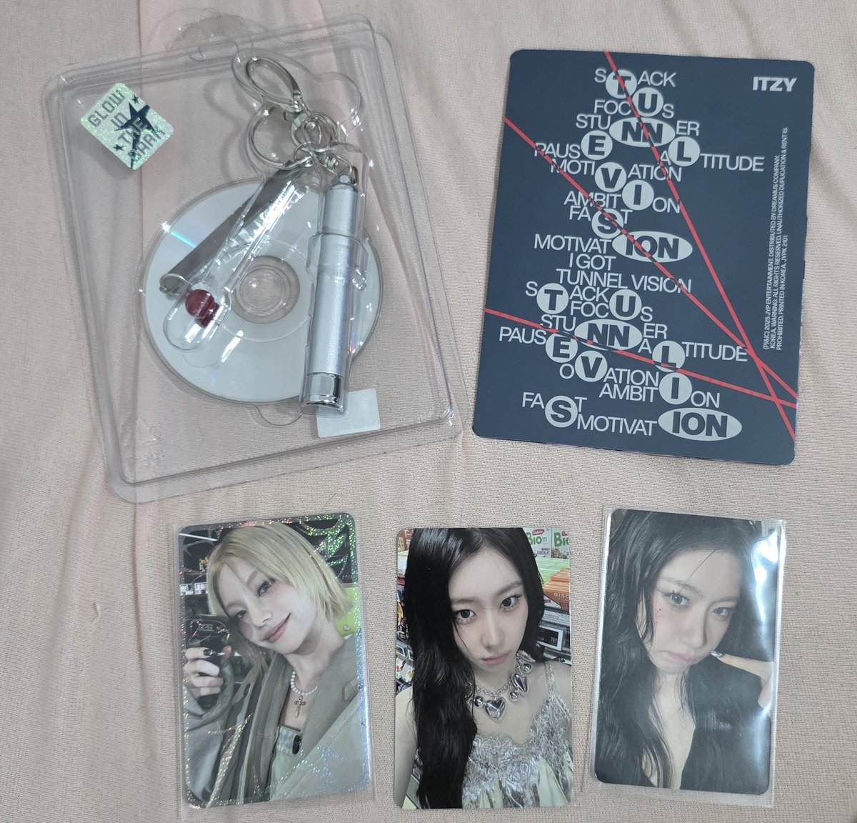 maria eduarda || VIU TWICE E NMIXX tweet media