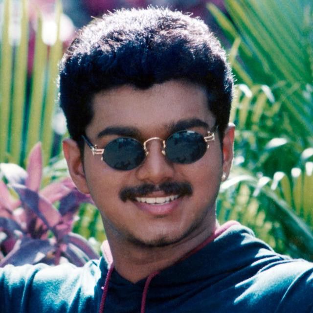PriyaJD_'s tweet image. 33Years❤🧿 @actorvijay !!🫂
Love yew to the moon and back &quot;🌏🫀

#33yearsOfVijayism