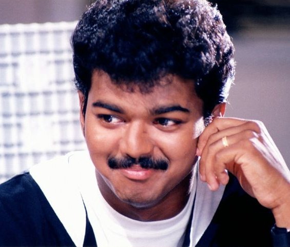 PriyaJD_'s tweet image. 33Years❤🧿 @actorvijay !!🫂
Love yew to the moon and back &quot;🌏🫀

#33yearsOfVijayism