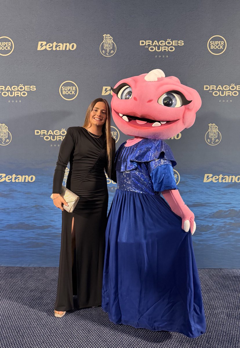 Verónica Khudyakova tweet media