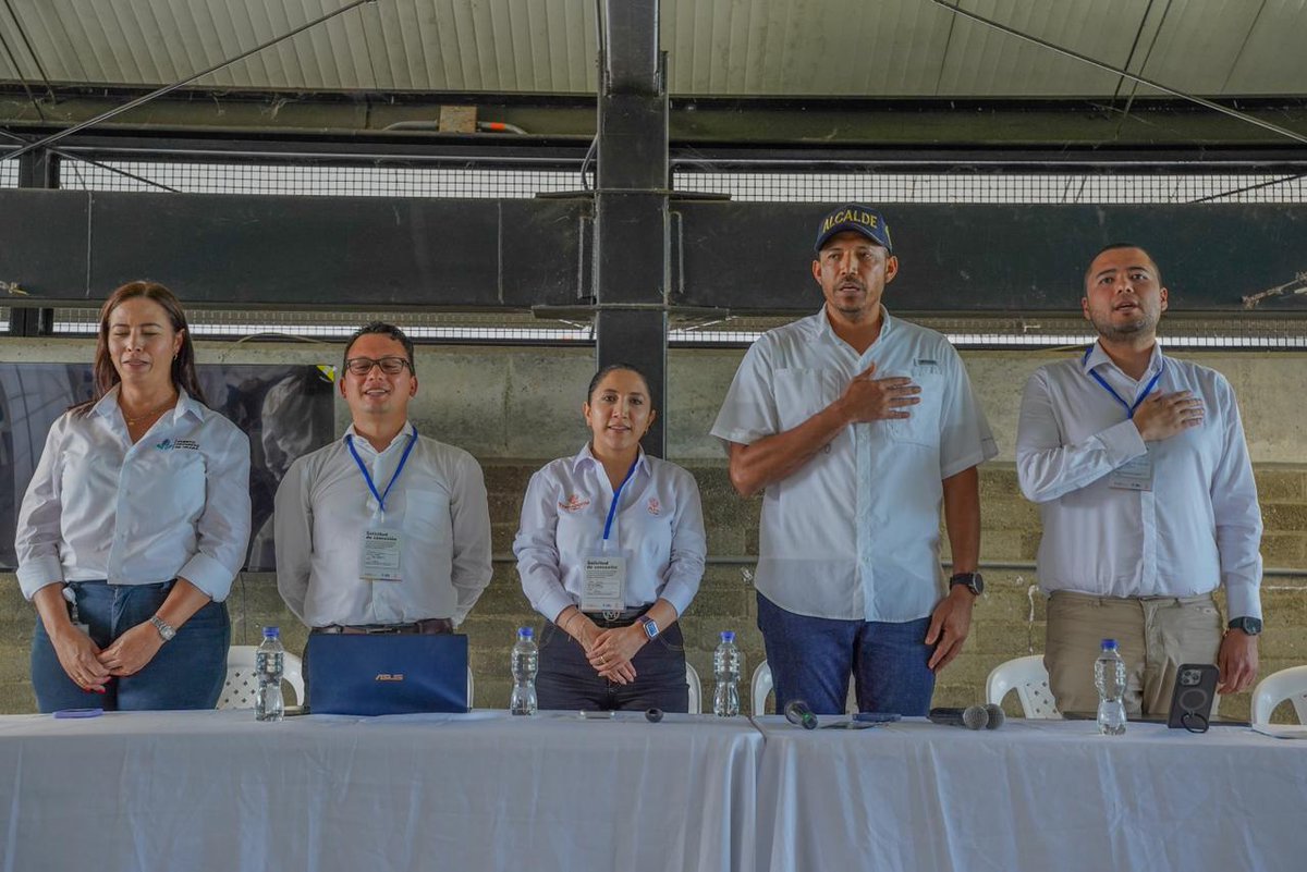 ANI_Colombia's tweet photo. 🗞️#ComunicadoANI | ANI realizó Audiencia Pública de presentación de solicitud para concesión de 40 años de la Sociedad Portuaria Puerto Progreso de Urabá.

👉Todos los detalles aquí:
https://t.co/iF9ocjKgg3 https://t.co/XGVRIo0tNY