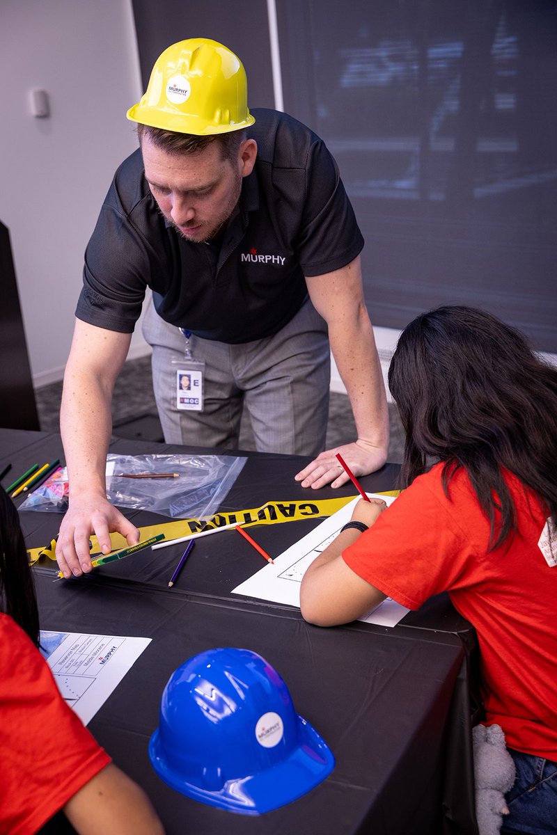 SBISD's tweet photo. Murphy Oil Corporation is helping inspire Edgewood Elementary students through STEAM learning, mentorship, and strong support as an SBISD Good Neighbor partner. #SBISDProud
🔗 https://t.co/ZGMaPSJPh9 https://t.co/L0xZ1IWGEn
