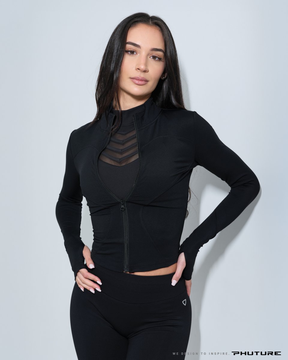 Check out this gorgeous 3 piece outfit😍 Perfect for the winter season. Made with the finest quality fabric blends available, tested on par or better with the top brands.