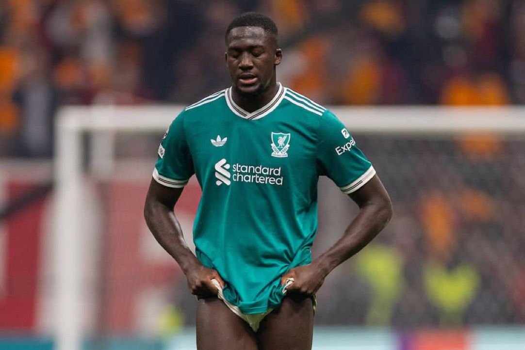 3setproblem's tweet image. I am currently watching the PL games and my grandma God bless her soul would be a better defender than this Konate guy. 

Real Madrid should AVOID him! 

Liverpool are currently losing 1-0 to Sunderland at Anfield also!

#Liverpool #LIVSUN #slotout