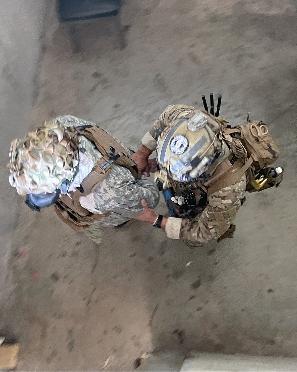 Wave Relay works with the environment, not against it.
Constantly rerouting, reshaping, and redistributing data across the network in real time.

Every radio strengthens the next, routing packets through your team itself. So, your voice can make it out of the hallway, even when