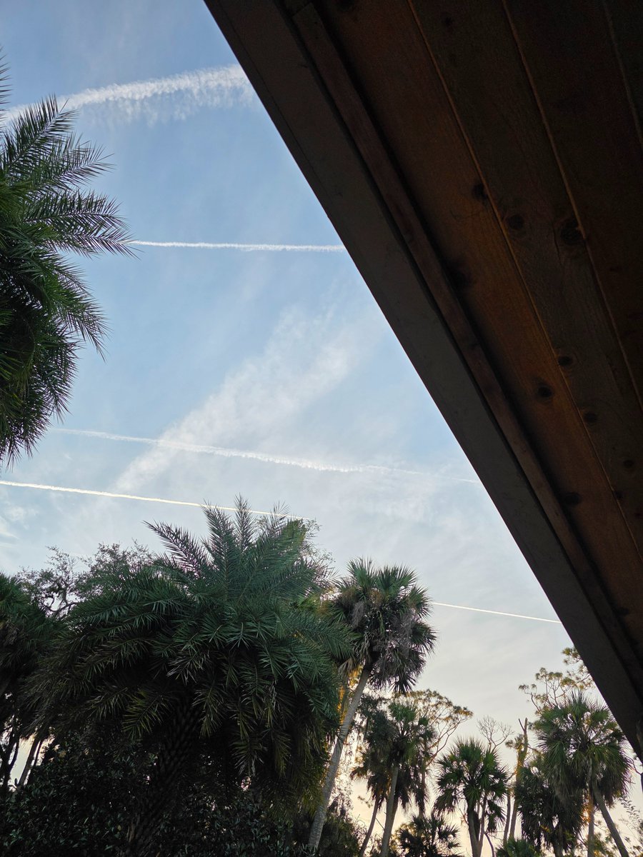 kenny_spivey's tweet photo. So much for ending chem trails. https://t.co/j85SykYWom