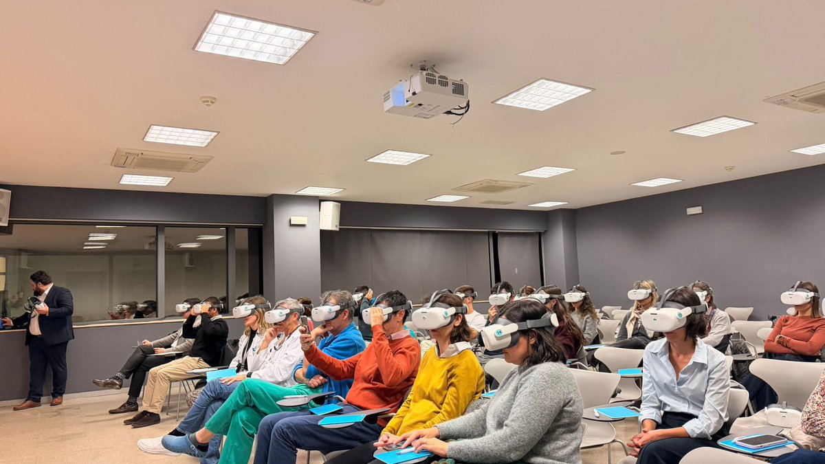 HemodinamicaFe's tweet photo. Encuentro con colegas para hablar de intervencionismo mitral y tricúspide. Sesiones participativas, experiencias inmersivas para “vivir” una intervención desde dentro. Casos. Resultados en salud, planes para un futuro brillante. 
Gracias a todos los asistentes. https://t.co/kRZnLeljpI