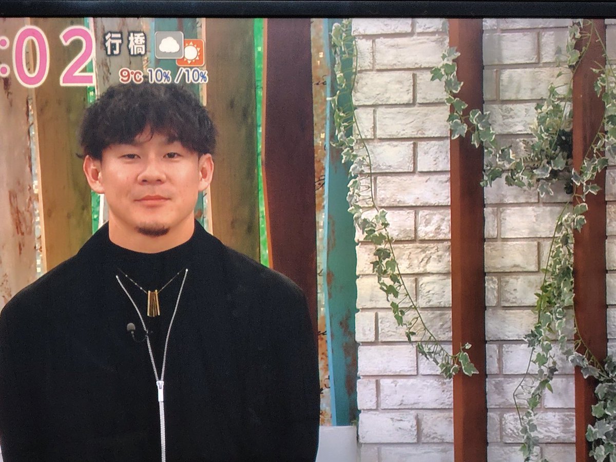 おはようございます☀
寒い朝ですが、熱い朝です‼️
アツオ❗️アツオ❗️アツオ〜〜〜〜〜‼️
今日は、マッチとマッキーの師弟コンビで、アサデス。に出演🎵
#毎週木曜はマッチから元気をもらって仕事に行く
#今日はマッキーからも‼️
#アサデス。
#松田宣浩
#牧原大成
#熱男