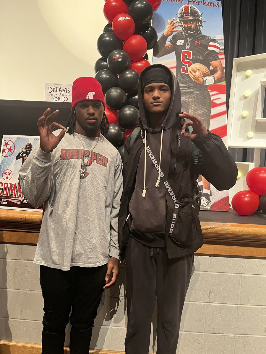 DaRyanNevills's tweet photo. Go be great 5️⃣💜🖤 https://t.co/rWPXHylNGn