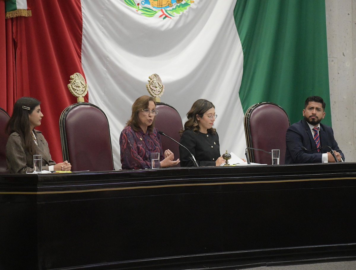 🔴 Alcaldes no han solicitado seguridad extra para tomas de protesta. 

Nota completa: 👉🏻 acortar.link/gcsrnH
#SinMurosNoticias