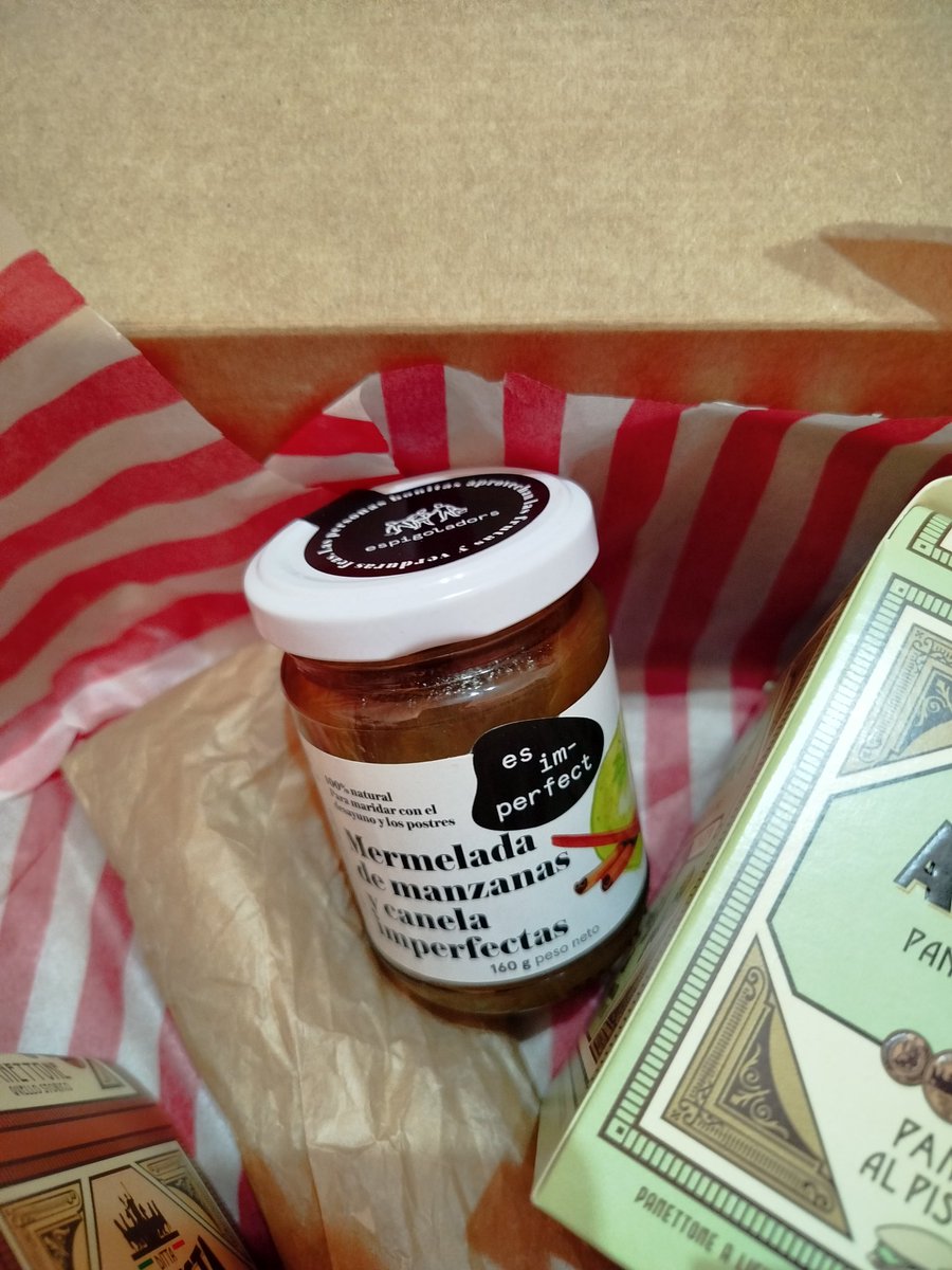 🍏🍊🍋Que ilusión encontrar una  mermelada de "es im-perfect" <a href="/espigoladors/">Espigoladors</a> en mi cesta de navidad. Unas fiestas 🎄respetando el sistema agroalimentario y promoviendo la economia social, solidaria e inclusiva. 
instagram.com/esimperfect/