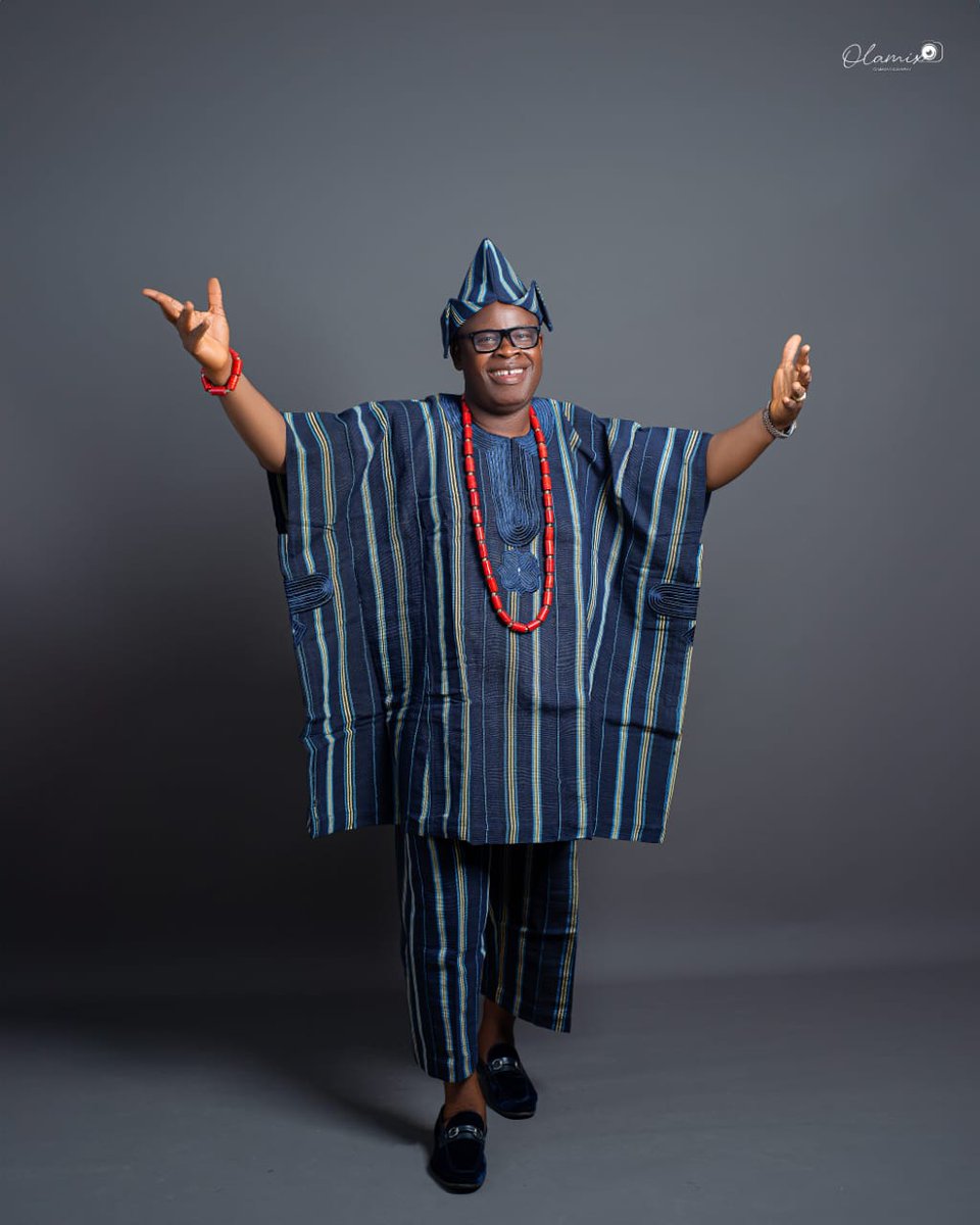 Okanlomo_Oodua's tweet photo. A new chapter in service, culture, and Yoruba nation building unfolds.

All roads lead to the Palace of @OoniAdimulaIfe

#AsiwajuJubrilDotunSanusi #OkanlomoOodua #OoniOfIfe #OjajaII #YorubaHeritage #CulturalPride #Leadership #Ilaji #TraditionAndHonor https://t.co/cTtpJqTbAB