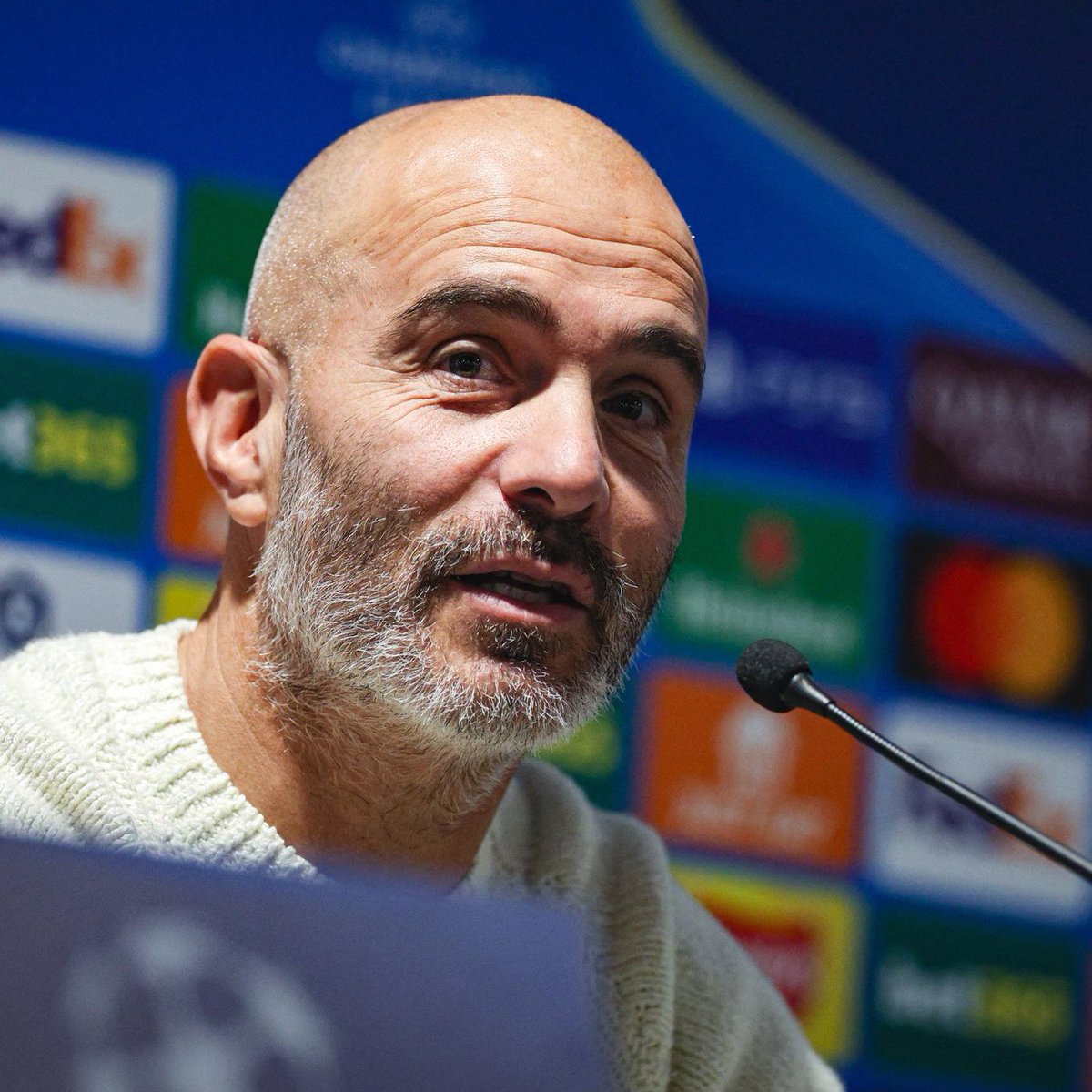 Datweb3guy's tweet image. 🚨 𝗠𝗔𝗝𝗢𝗥 𝗕𝗥𝗘𝗔𝗞𝗜𝗡𝗚: Maresca&apos;s position is under serious scrutiny right now.

His job is not as secure as he might think after deploying two clowns to play today

— @ChelseaFC