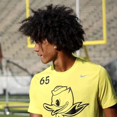 lukecolley614's tweet image. UPDATE 🚨

247Sports now saying there is "serious doubt" Chris Henry Jr sticks with Ohio State. 
Oregon continues to push hard, with OSU still fighting for his signature.
#GoBucks🌰