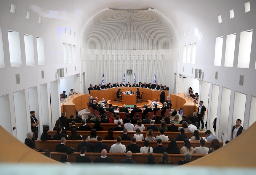 Multied's tweet image. DECEMBER 3, 2025: Hamas Repatriates Remains Hoped Belong to Deceased Hostage; IDF Attack in Rafah Area; Supreme Court Blocks Levin’s Choice to Oversee Investigation
open.substack.com/pub/marcschulm…