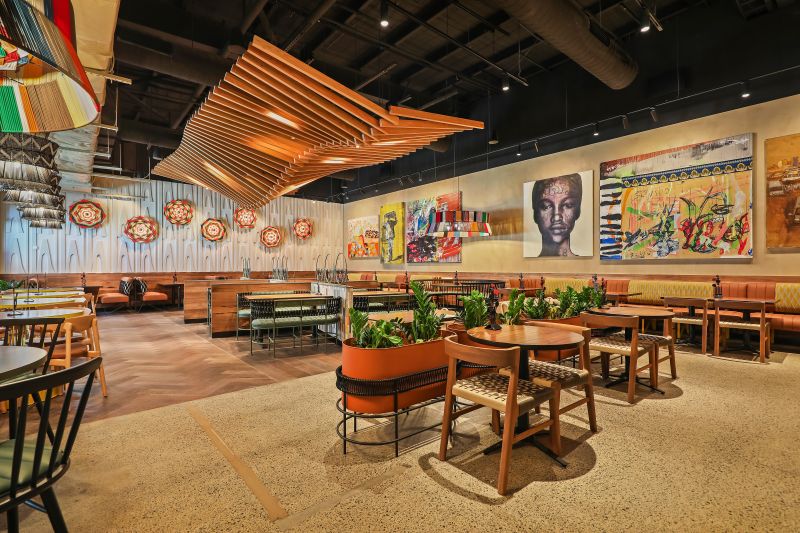 FAustraliab's tweet image. Nando’s Sunshine Plaza, QLD is open with #Nandos signature Southern Africa cues: original artwork pieces, custom-designed banquette &amp;amp; booth seating &amp;amp; authentic African tiles. It's a unique look in a 'all #QSR's look the same' world!

#FranchiseNewsAustralia