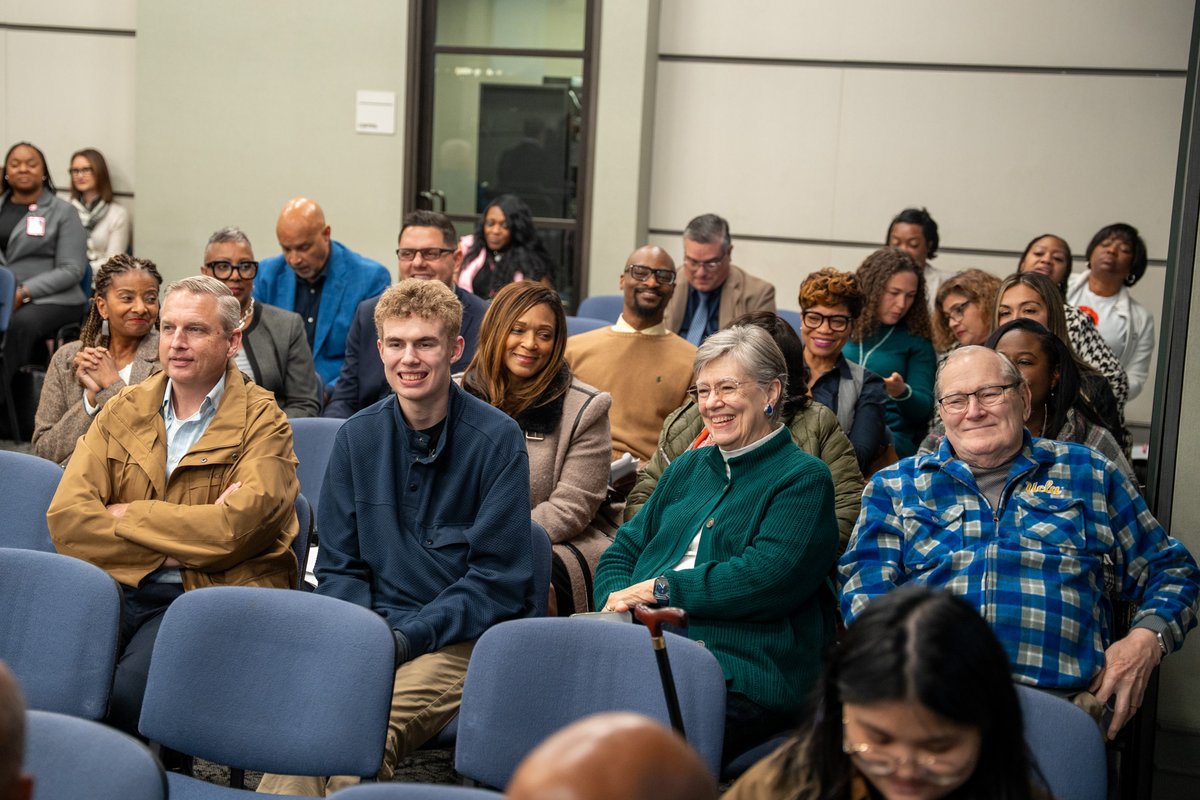 SpringISD's tweet image. Spring ISD welcomes Dr. Liz Jensen as the newly elected Position 1 Trustee! A Spring High graduate, she brings degrees from Texas A&amp;amp;M, MIT &amp;amp; UCLA and serves as a Forensic Engineer. She is also active in Girl Scouts and Scouting America.
@SISD_CoA
#SpringISD