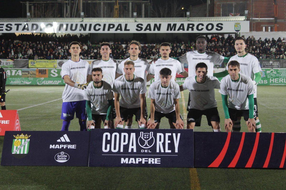 ¡Qué lástima <a href="/cdquintanardrey/">CD Quintanar del Rey</a>! Cabeza alta, orgullo de equipo que devuelve con creces el apoyo incansable de la afición en una noche gélida. No todos los días se pone contra las cuerdas a todo un Primera División como el <a href="/elchecf/">Elche Club de Fútbol</a>. 
San Marcos ha disfrutado de otra gran noche